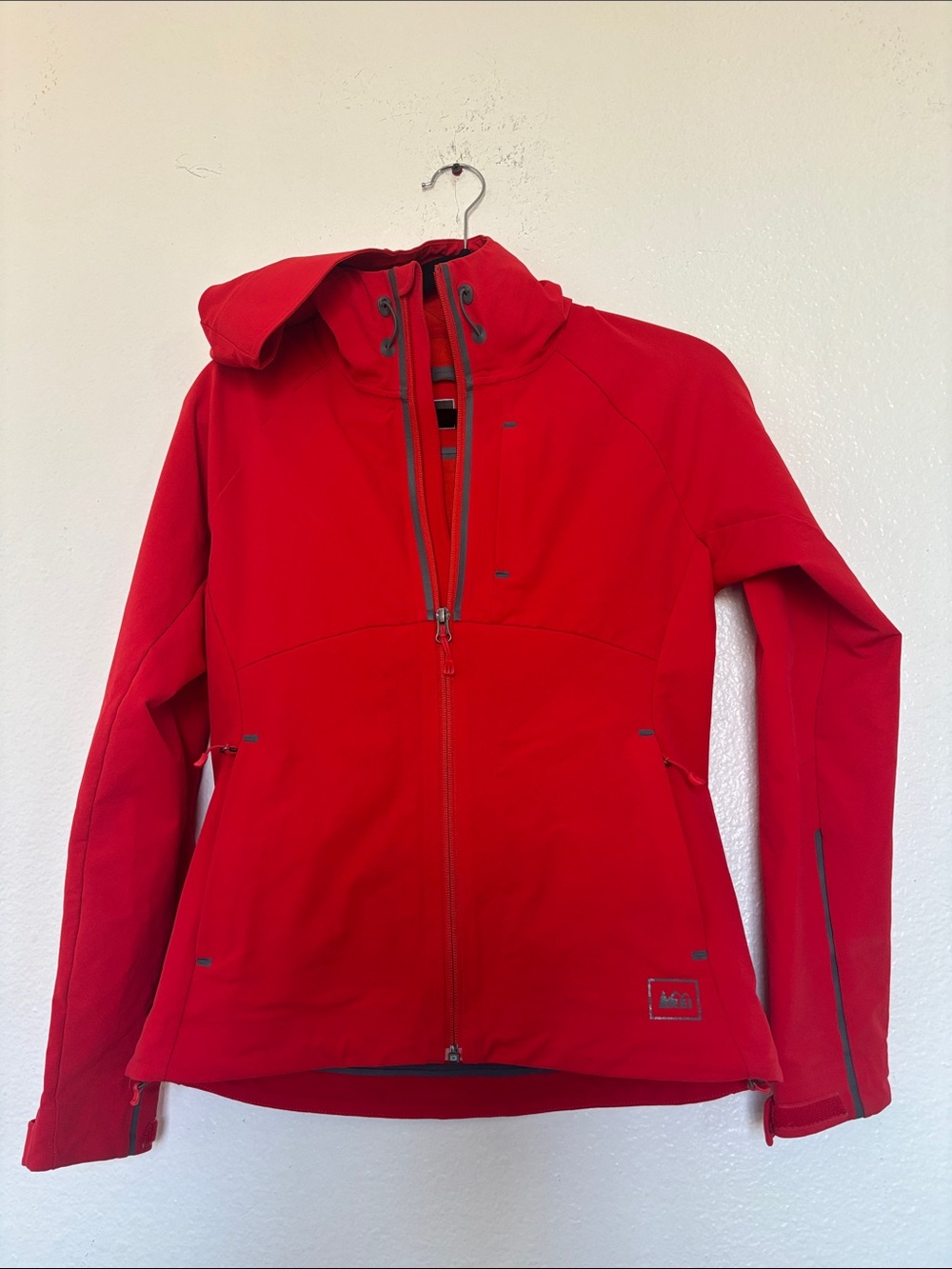 REI Red Women's Utility Softshell Jacket with Hood XS